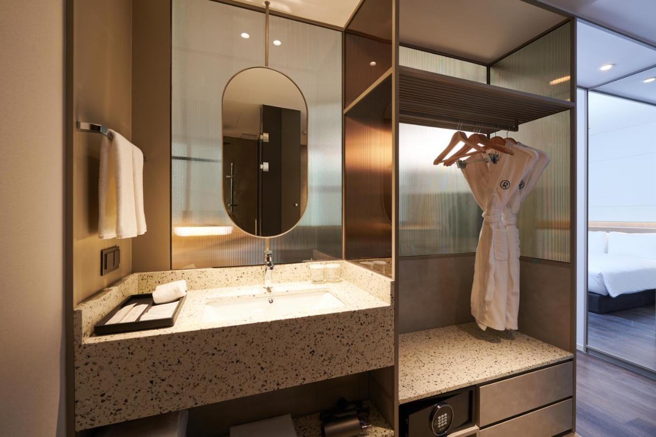Nine Tree Premier Rokaus Hotel Seoul Yongsan Exteriör bild