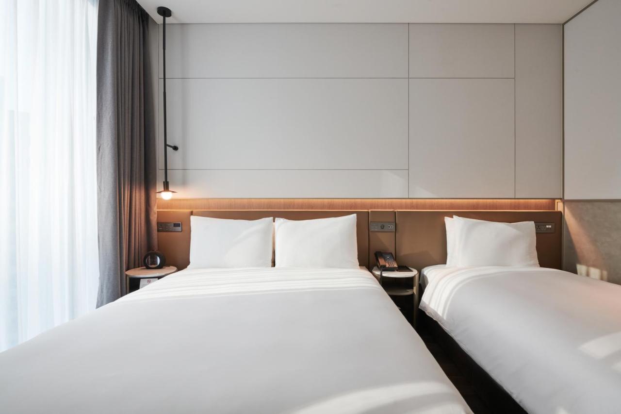 Nine Tree Premier Rokaus Hotel Seoul Yongsan Exteriör bild